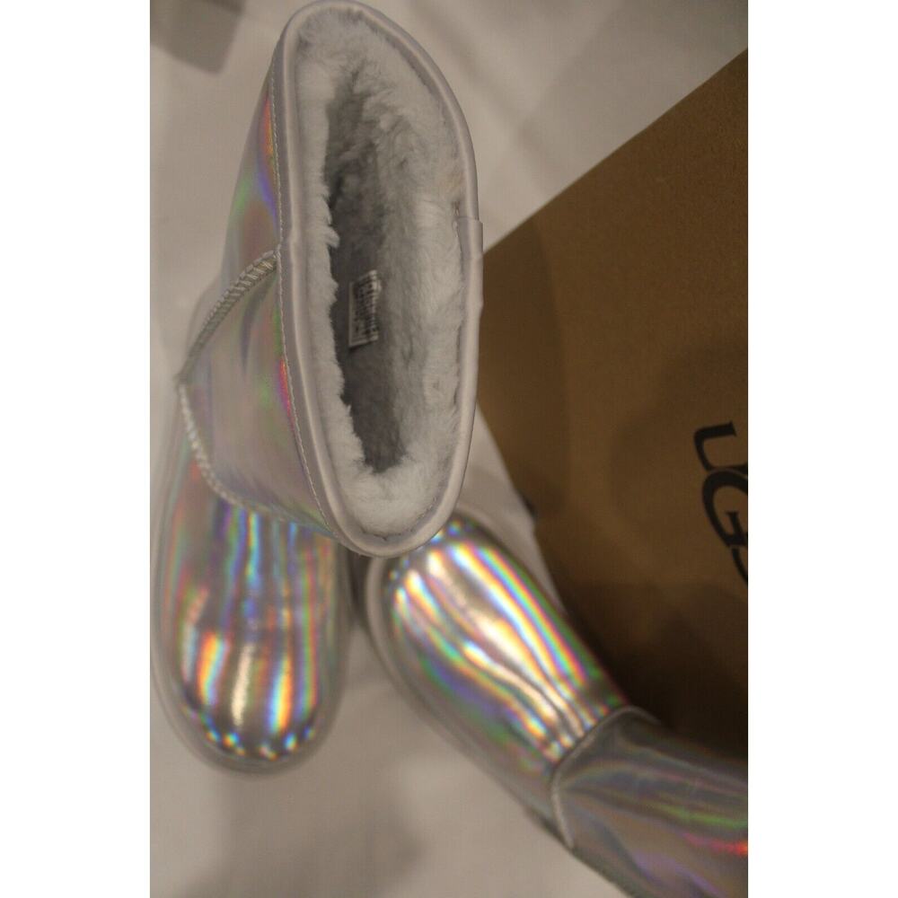 UGG CLASSIC SHORT IRIDESCENT GLACIER GREY‎ WOMEN'S BOOTS - Picture 4 of 7